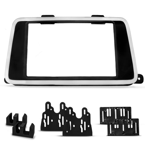 Moldura do Painel 7 Polegadas Nissan Versa 2021 a 2023 Black Piano Com Friso Prata