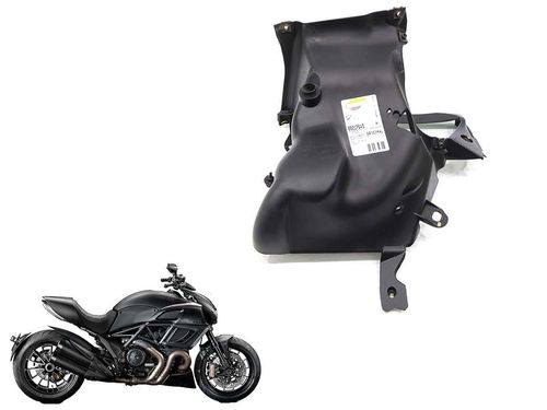 Acabamento Int. Radiador  L/d Ducati Diavel 1198  11-14
