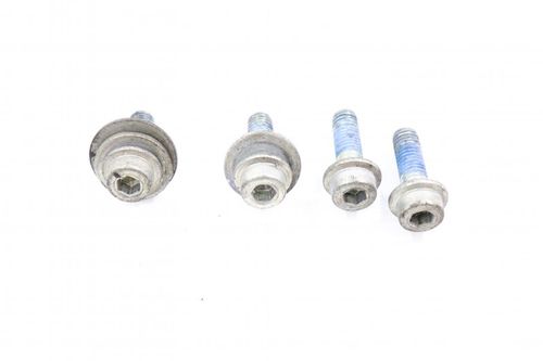 Parafuso Estribo Suzuki Burgman 400 2004-2005
