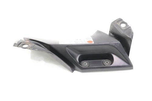 Acabamento Lateral Direita Yamaha Yzf R1 04-06