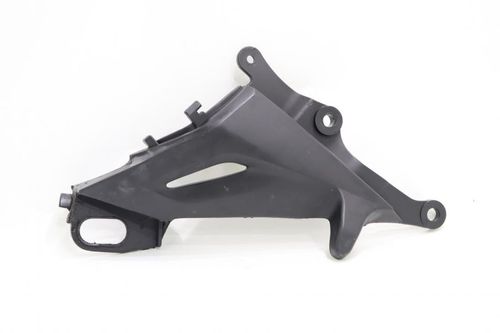 Acabamento Direito Escape Honda Cbr 600 Rr 2003-2006