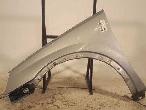 PARALAMA DIANTEIRO ESQUERDO CHEVROLET CORSA 1.8 2004
