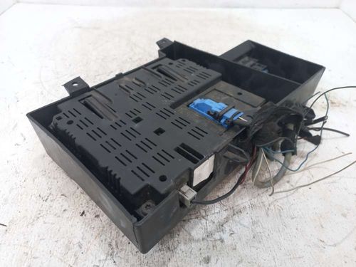 CENTRAL DE DERIVACAO DE SOM FIAT LINEA 1.8 2013