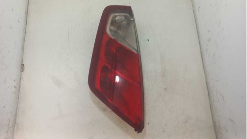 LANTERNA ESQUERDA FIAT PUNTO 1.8 2008