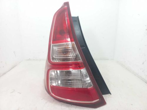 LANTERNA ESQUERDA RENAULT SANDERO 1.6 2013