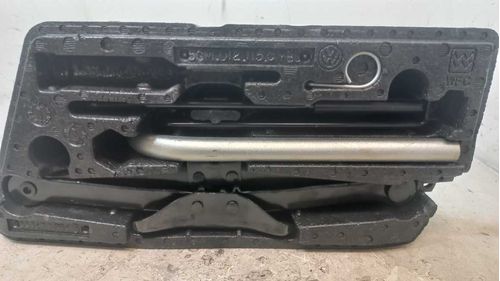 KIT DE FERRAMENTAS VOLKSWAGEN GOLF VARIANT 1.4 2018