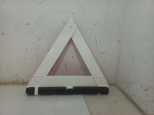 TRIANGULO DE SEGURANCA FORD FIESTA 1.0 2014