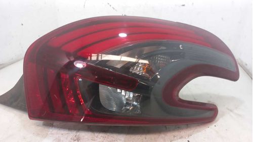 LANTERNA DIREITA PEUGEOT 208 1.6 2017