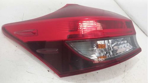 LANTERNA ESQUERDA TOYOTA YARIS 1.5 2023