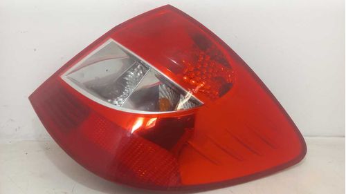 LANTERNA DIREITA RENAULT SYMBOL 1.6 2010