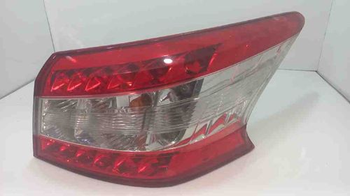 LANTERNA DIREITA NISSAN SENTRA 2.0 2014