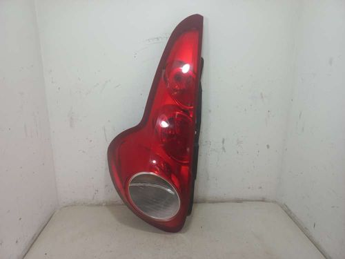 LANTERNA ESQUERDA FIAT PALIO 1.0 2016